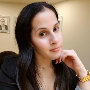 Meet your Posher, Laura